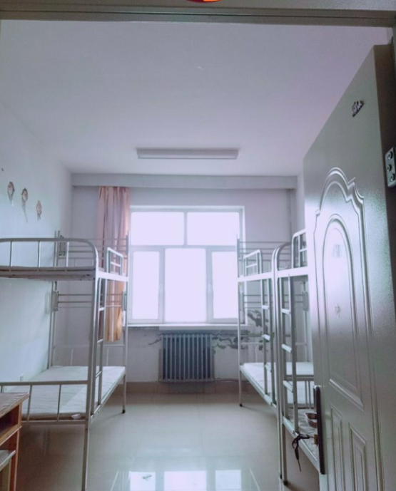 大庆医学高等专科学校宿舍条件怎么样，有空调吗（含宿舍图片）